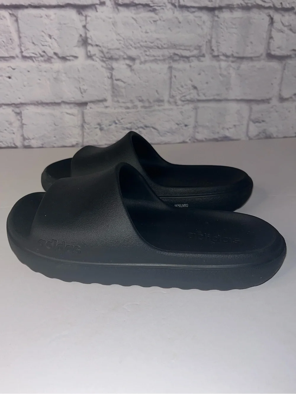 Adidas Adilette Lumia Slides Youth Girls  Size 5 Black Slip On Sandals  Boys